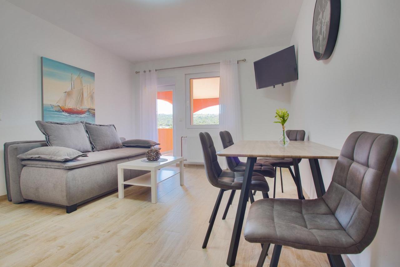 Apartamento Kameni Put Ražanac Exterior foto