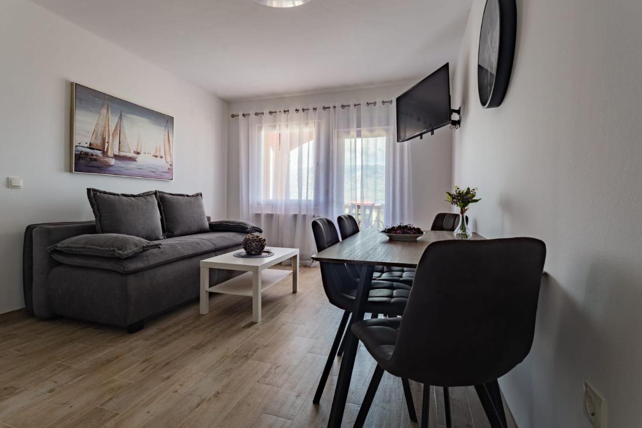 Apartamento Kameni Put Ražanac Exterior foto