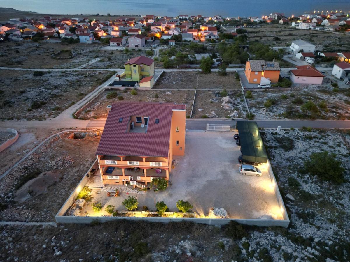 Apartamento Kameni Put Ražanac Exterior foto